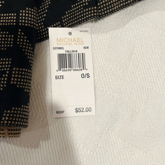 Michael Kors scarf - Picture 3 of 4